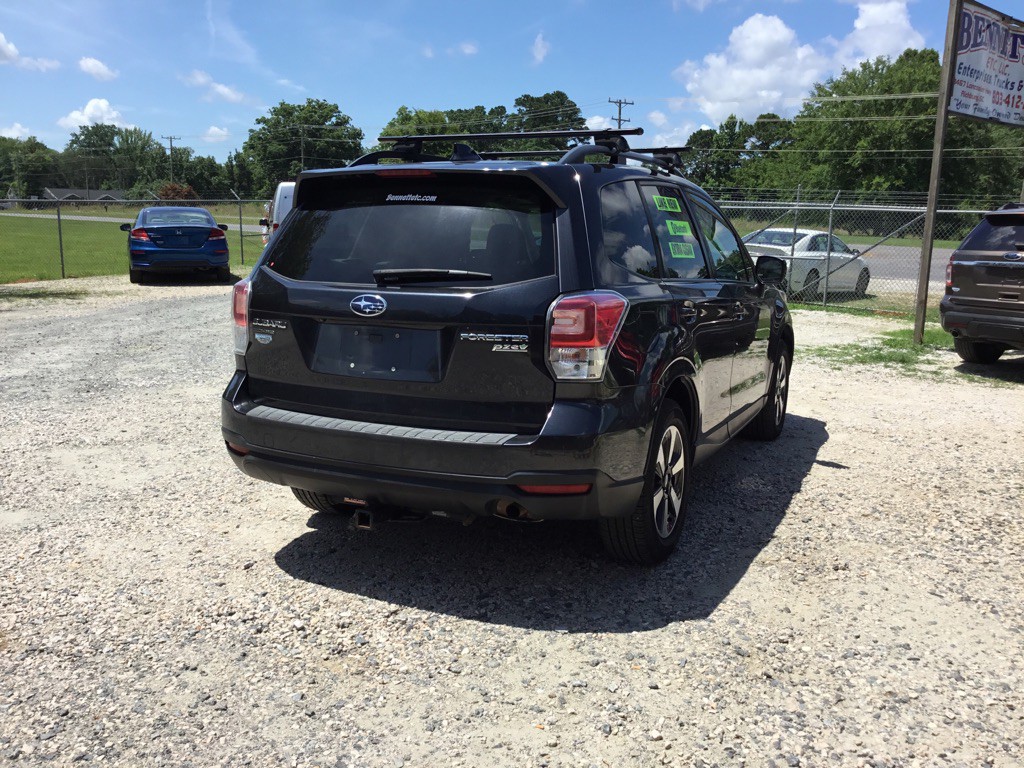 2017 Subaru Forester Image 8