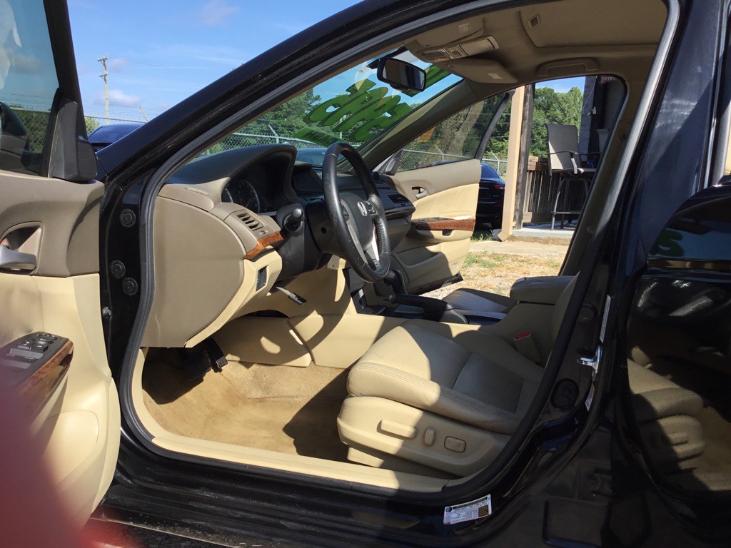 2010 Honda Accord Image 10