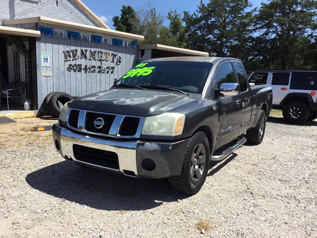 2005 Nissan Titan Image 1