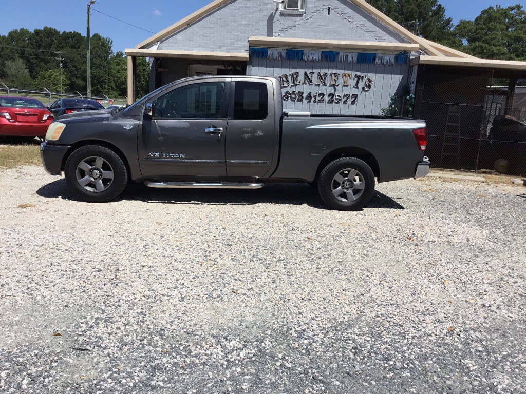 2005 Nissan Titan Image 5