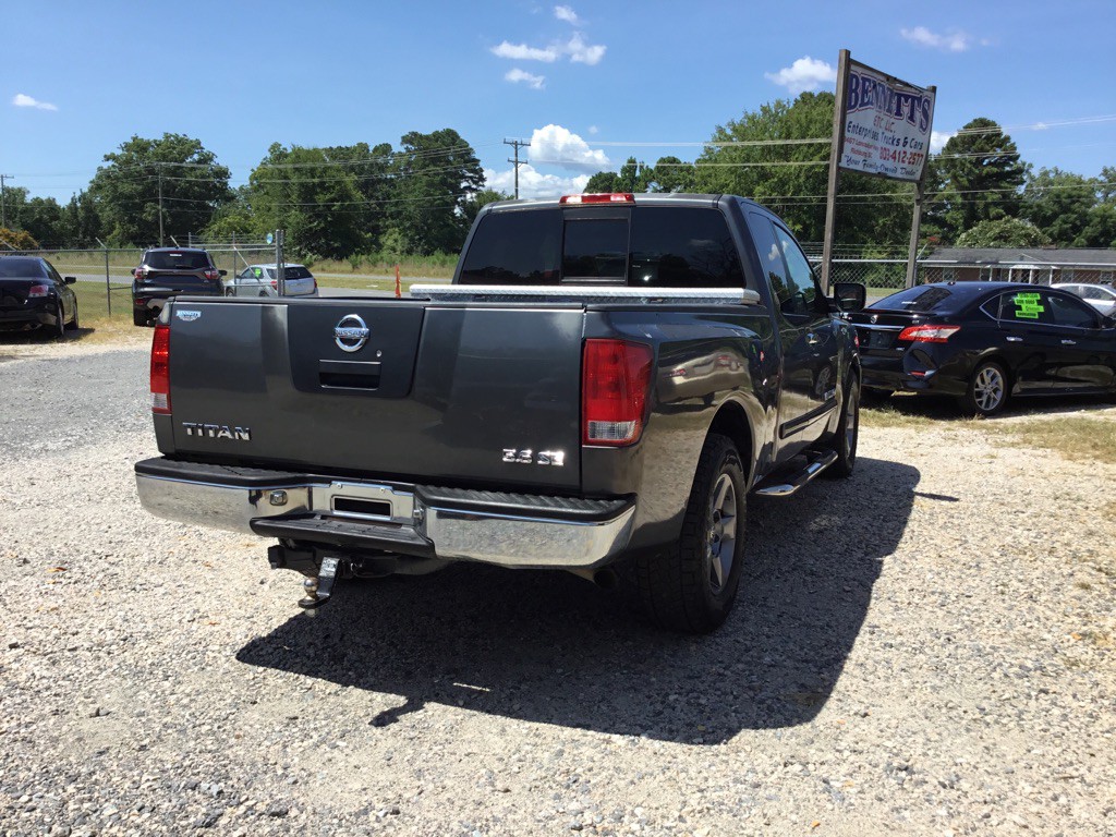 2005 Nissan Titan Image 8