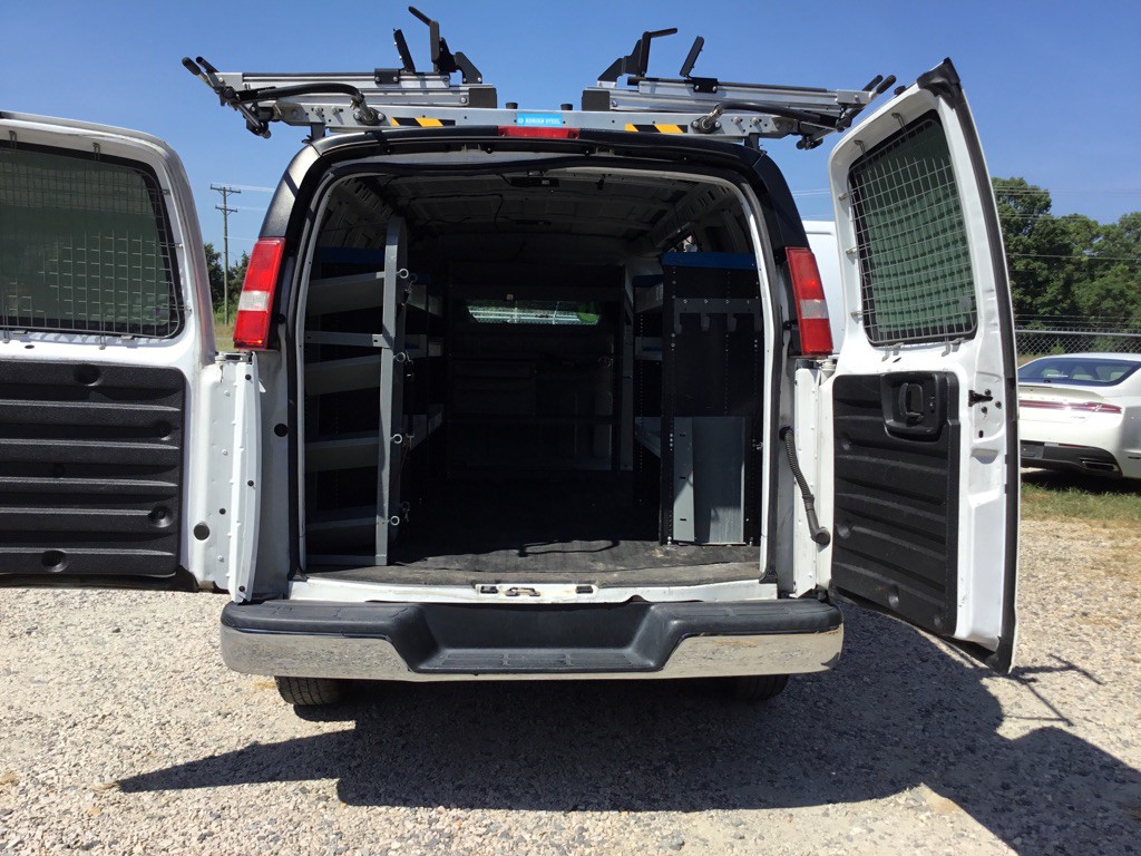 2017 Chevrolet Express Image 9