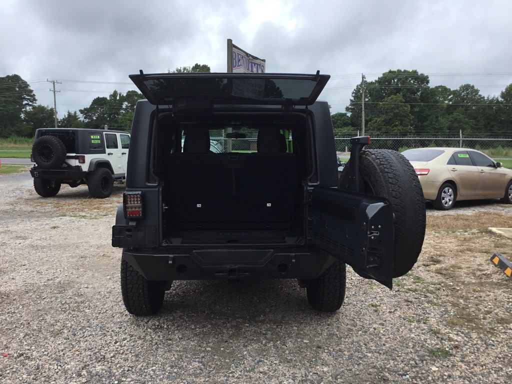 2016 Jeep Wrangler Image 9