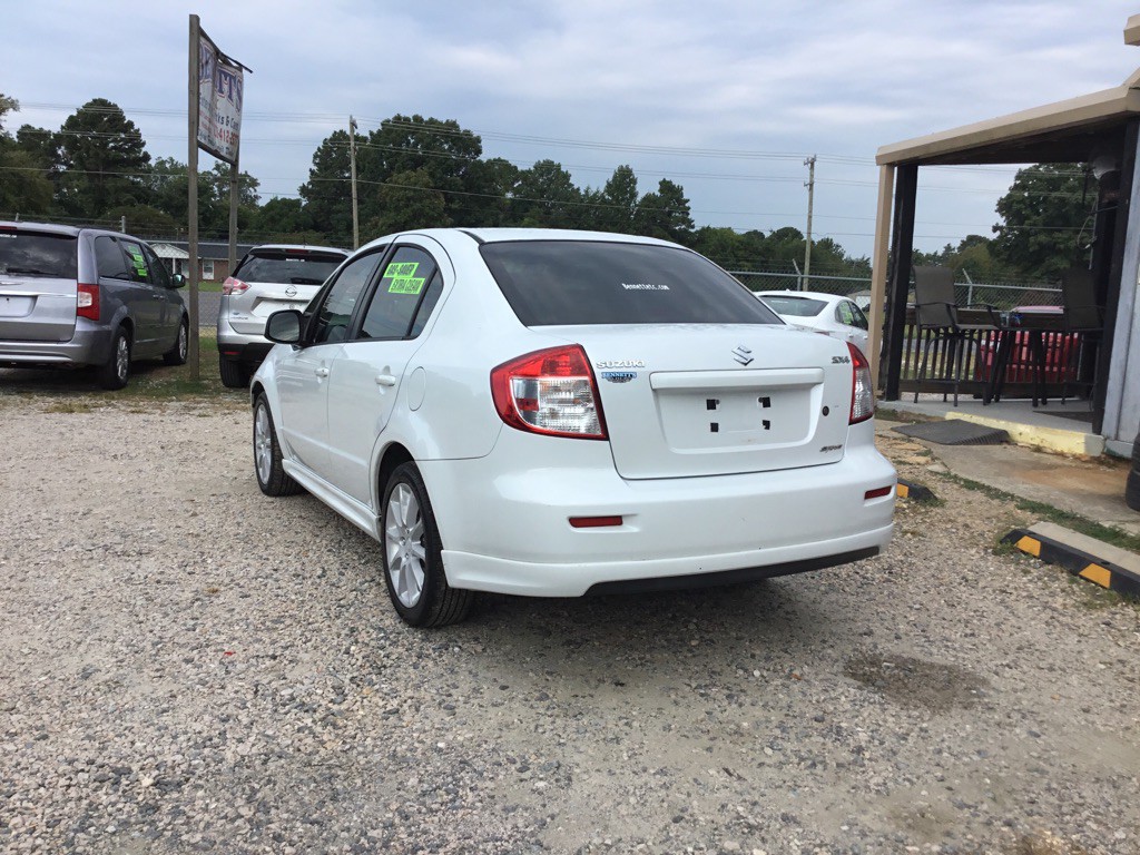 2011 Suzuki SX4 Image 7