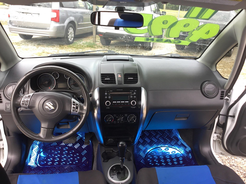 2011 Suzuki SX4 Image 12