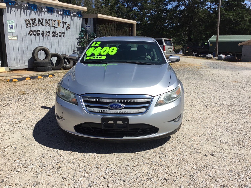 2012 Ford Taurus Image 2