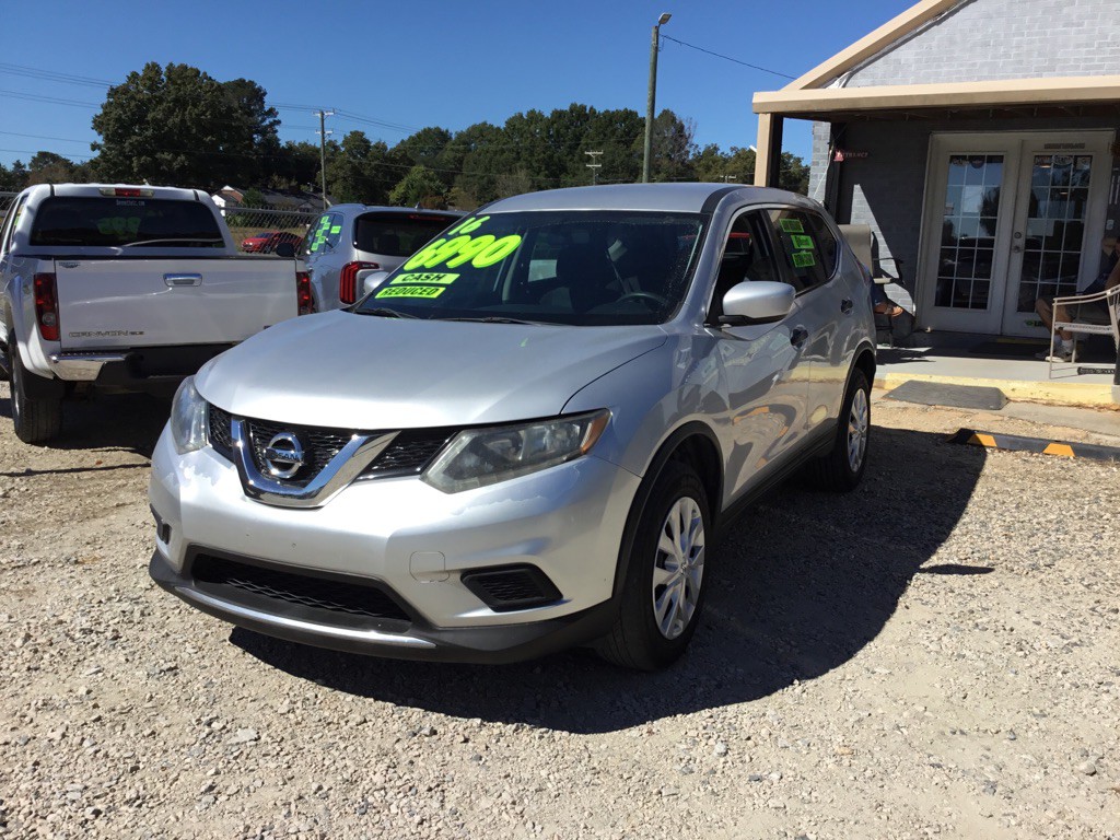 2016 Nissan Rogue Image 1
