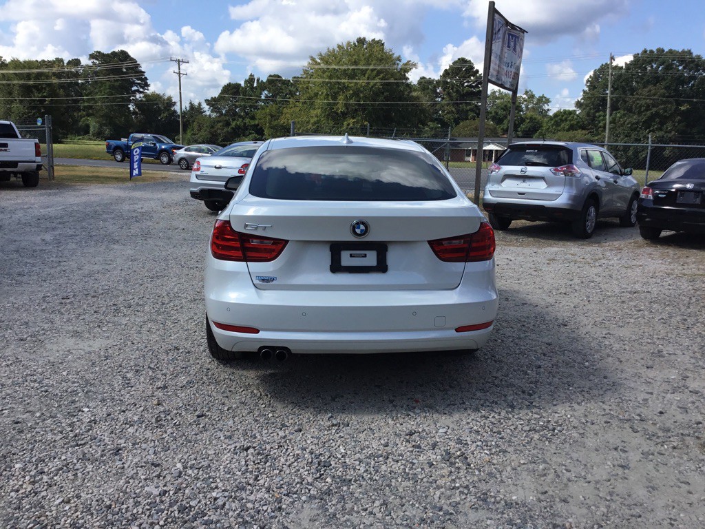 2015 BMW 3 Series Image 7