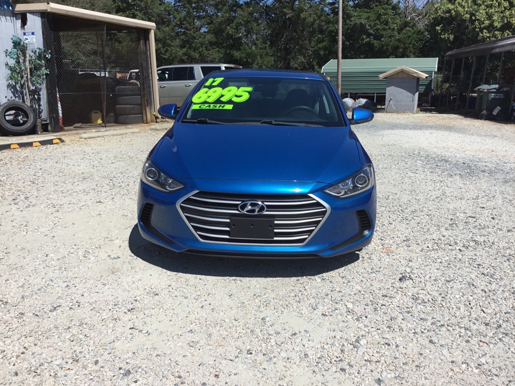 2017 Hyundai Elantra Image 2