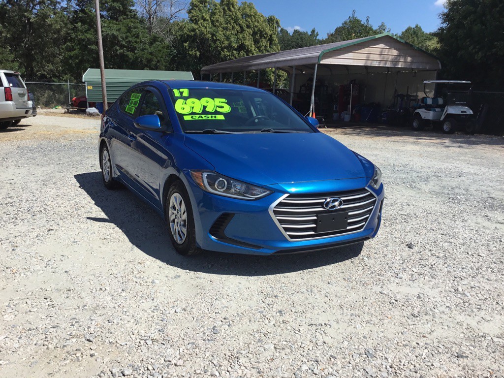 2017 Hyundai Elantra Image 3