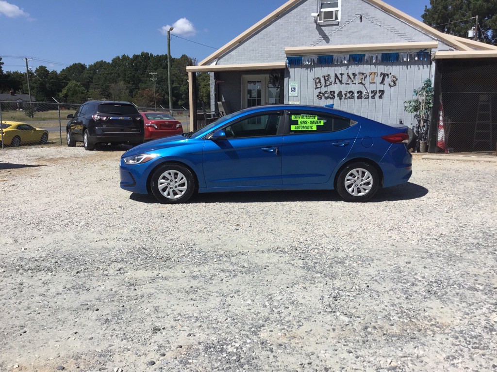 2017 Hyundai Elantra Image 5