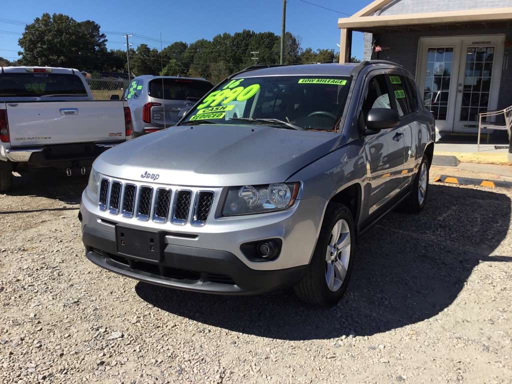 2016 Jeep Compass Image 1