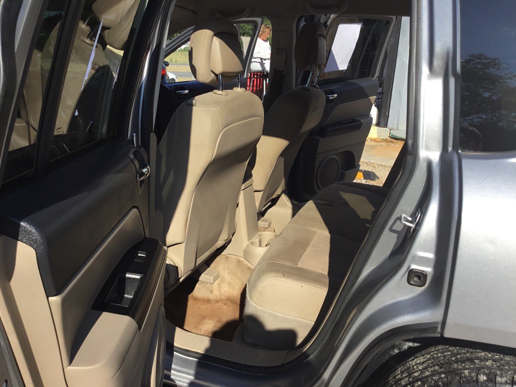 2016 Jeep Compass Image 10