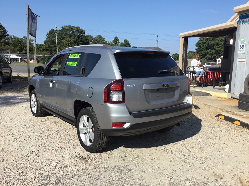 2016 Jeep Compass Image 6