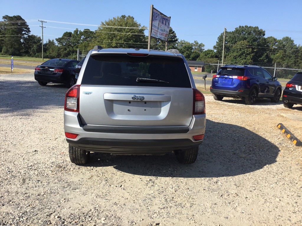 2016 Jeep Compass Image 7