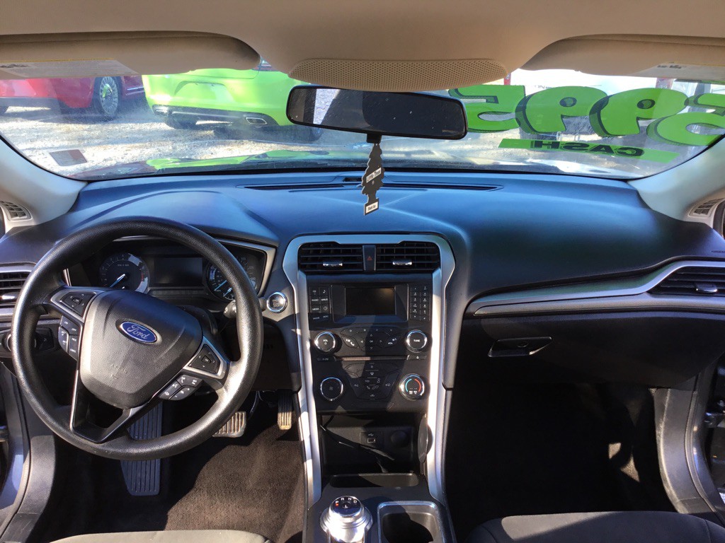 2017 Ford Fusion Image 11