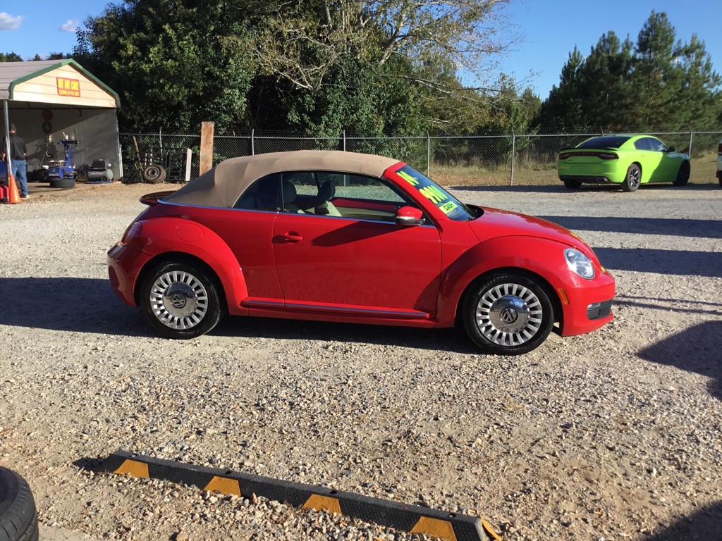 2014 Volkswagen Beetle Image 4
