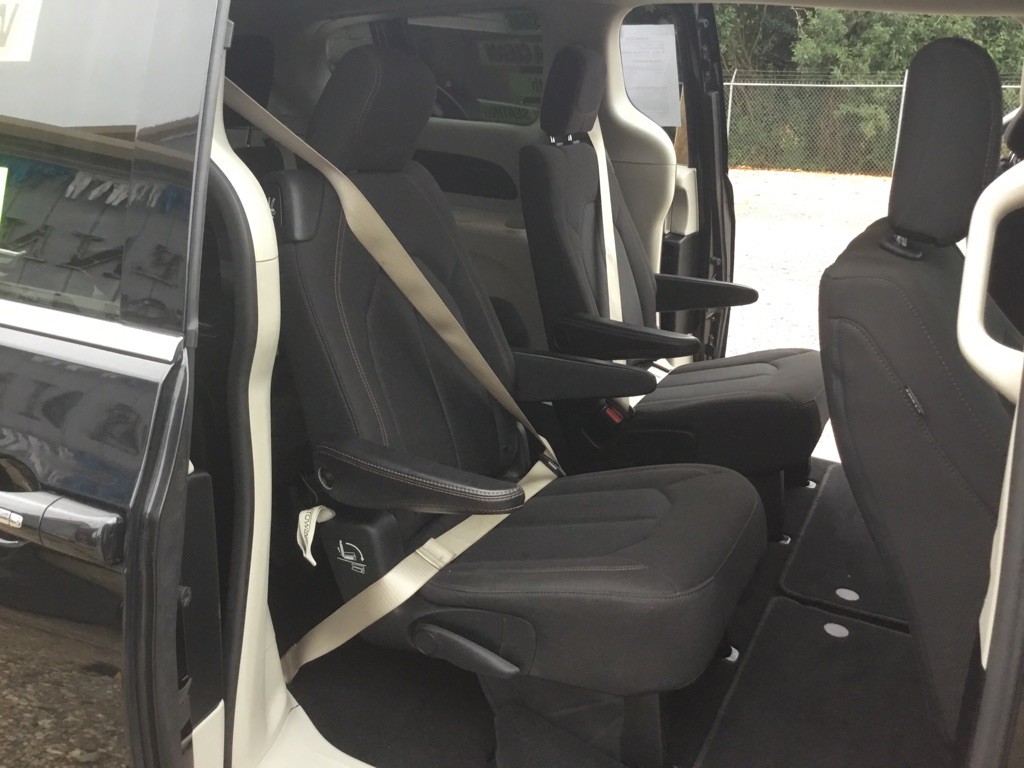 2020 Chrysler Pacifica Image 10