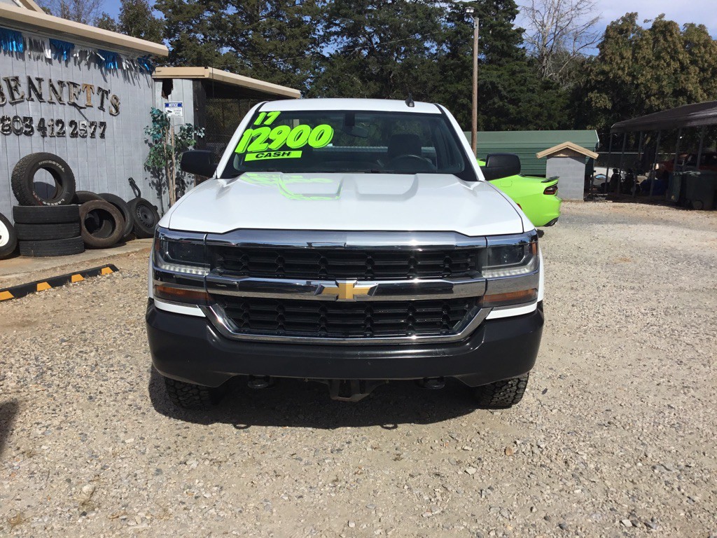 2017 Chevrolet Silverado 1500 Image 2