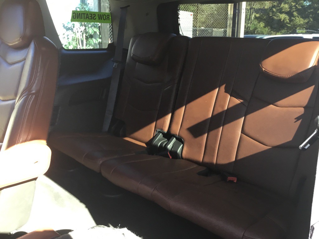 2016 Cadillac Escalade Image 10