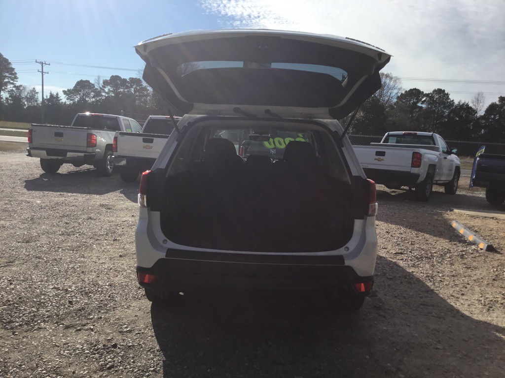 2019 Subaru Forester Image 9