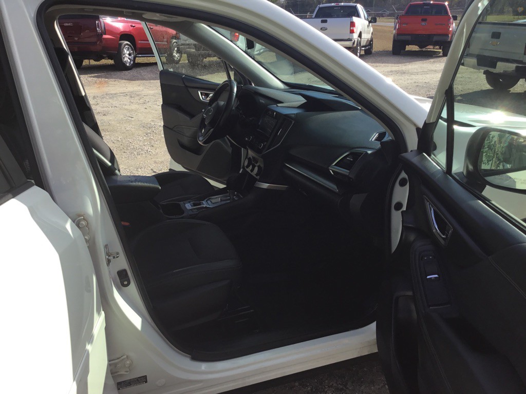 2019 Subaru Forester Image 11