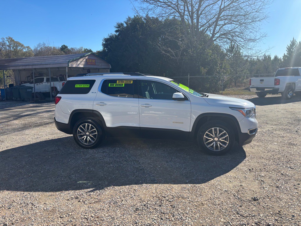 2017 GMC Acadia Image 4