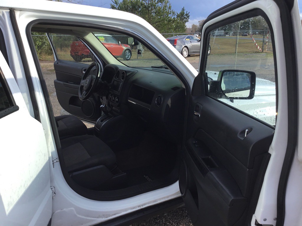 2016 Jeep Patriot Image 11