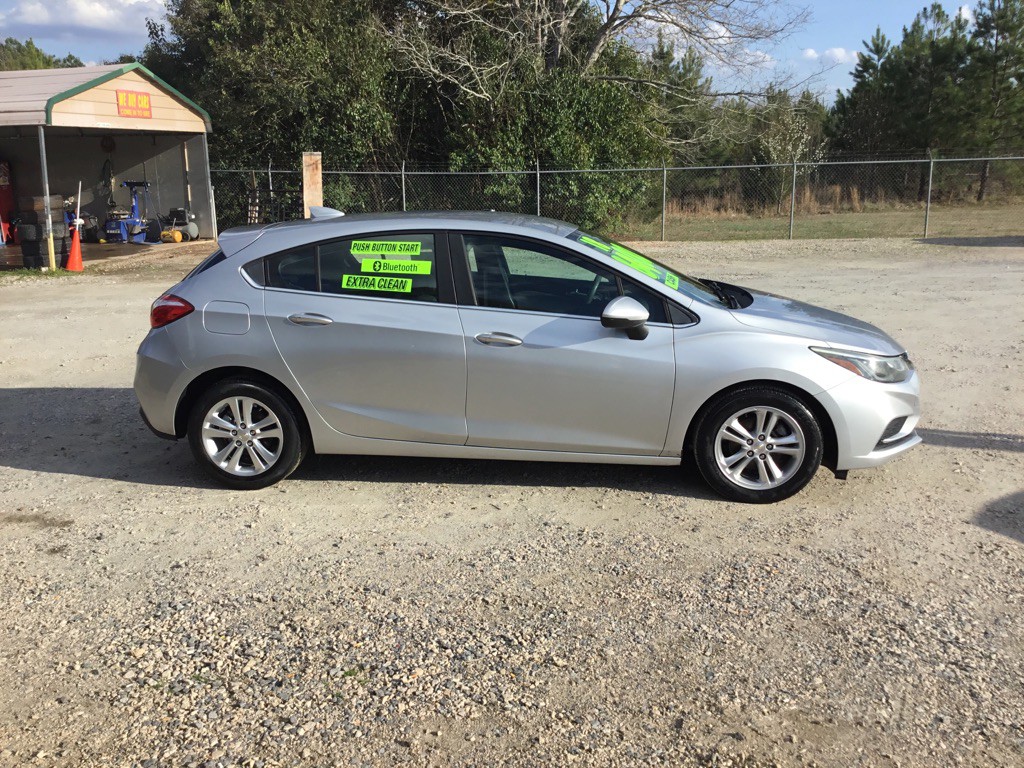 2018 Chevrolet Cruze Image 4