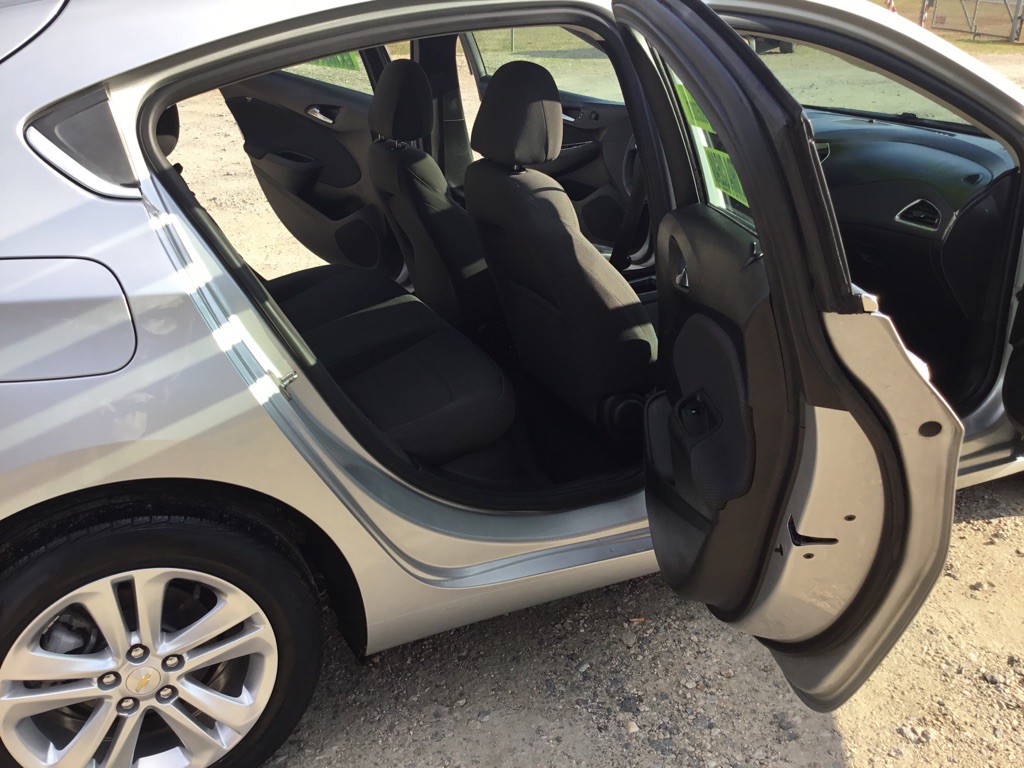 2018 Chevrolet Cruze Image 10