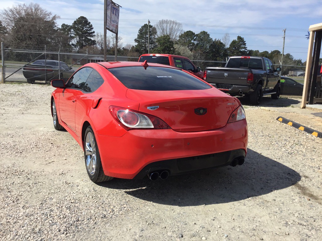 2010 Hyundai Genesis Image 6