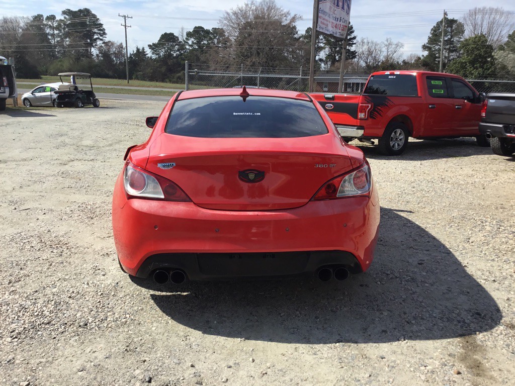 2010 Hyundai Genesis Image 7