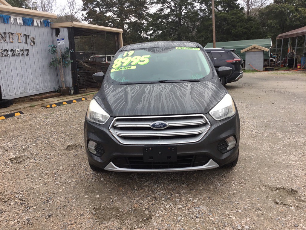 2019 Ford Escape Image 2