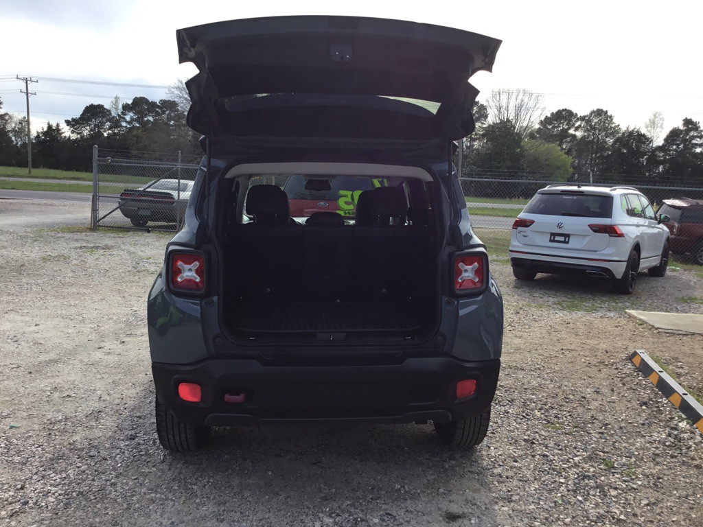 2017 Jeep Renegade Image 9