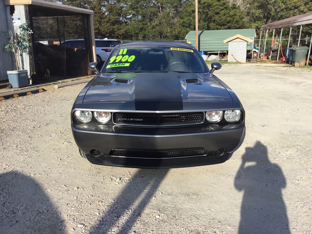 2011 Dodge Challenger Image 2