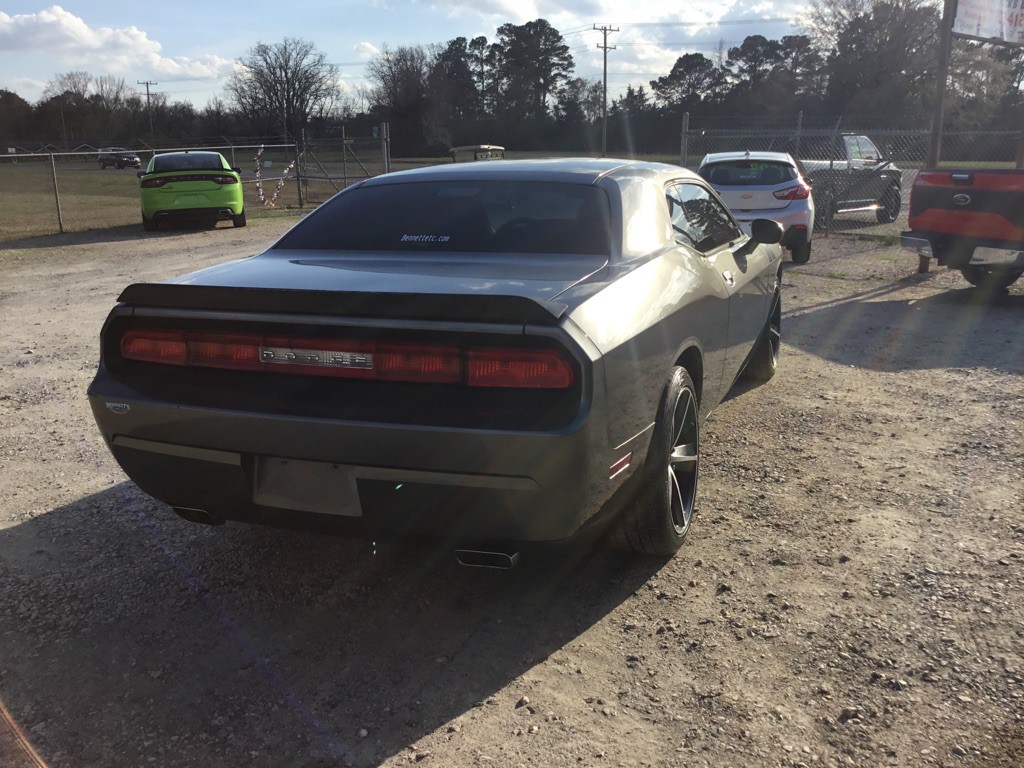 2011 Dodge Challenger Image 8