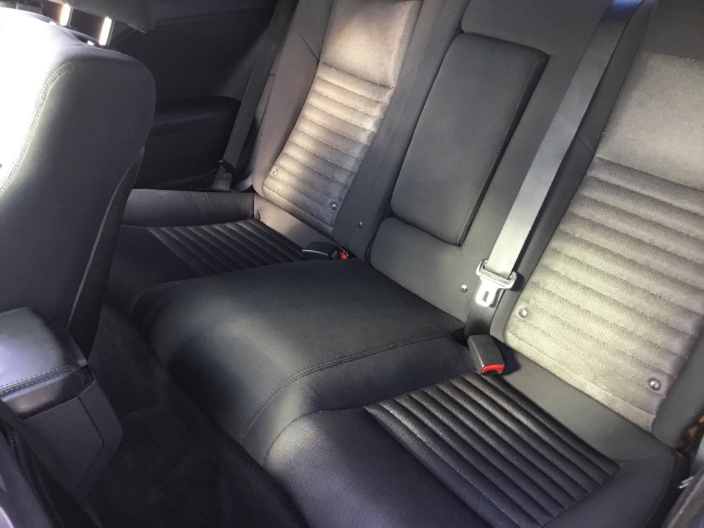 2011 Dodge Challenger Image 9