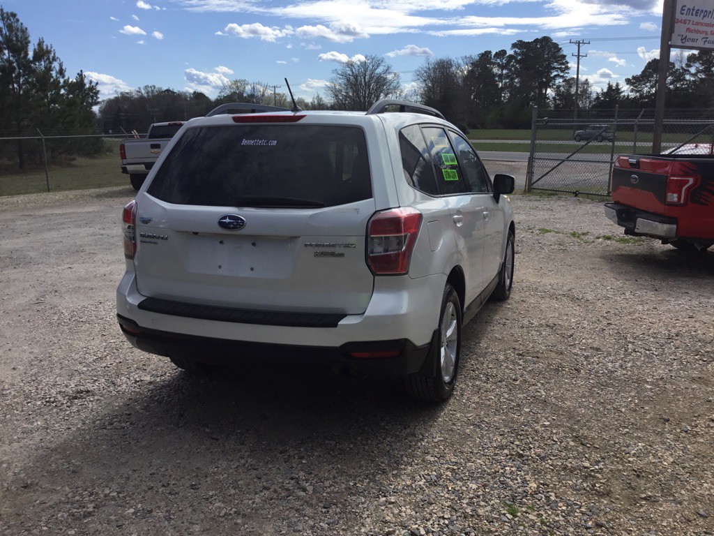 2015 Subaru Forester Image 8