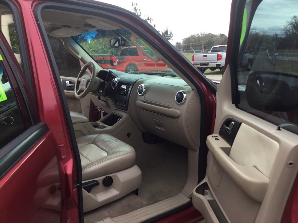2006 Ford Expedition Image 12