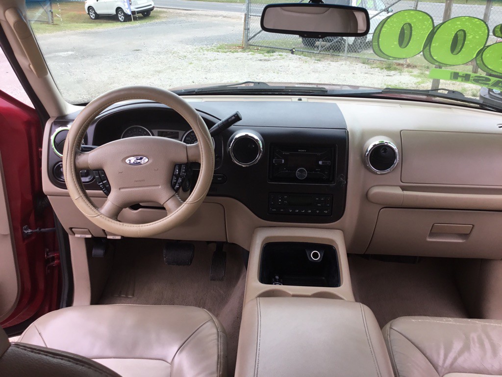 2006 Ford Expedition Image 13