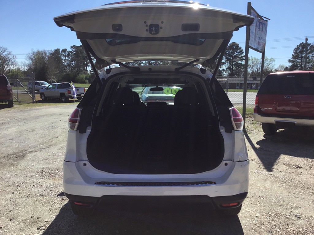 2016 Nissan Rogue Image 9
