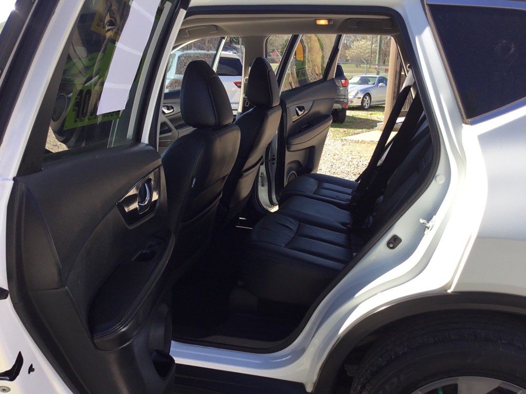 2016 Nissan Rogue Image 10