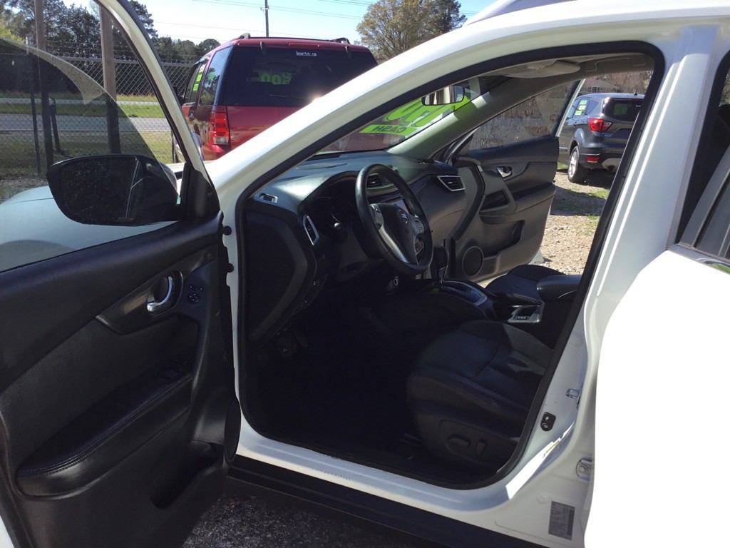 2016 Nissan Rogue Image 11