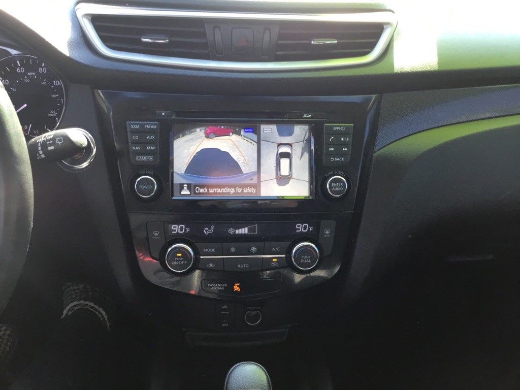 2016 Nissan Rogue Image 13