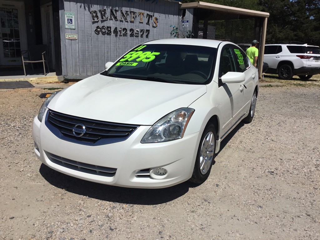 2011 Nissan Altima Image 1