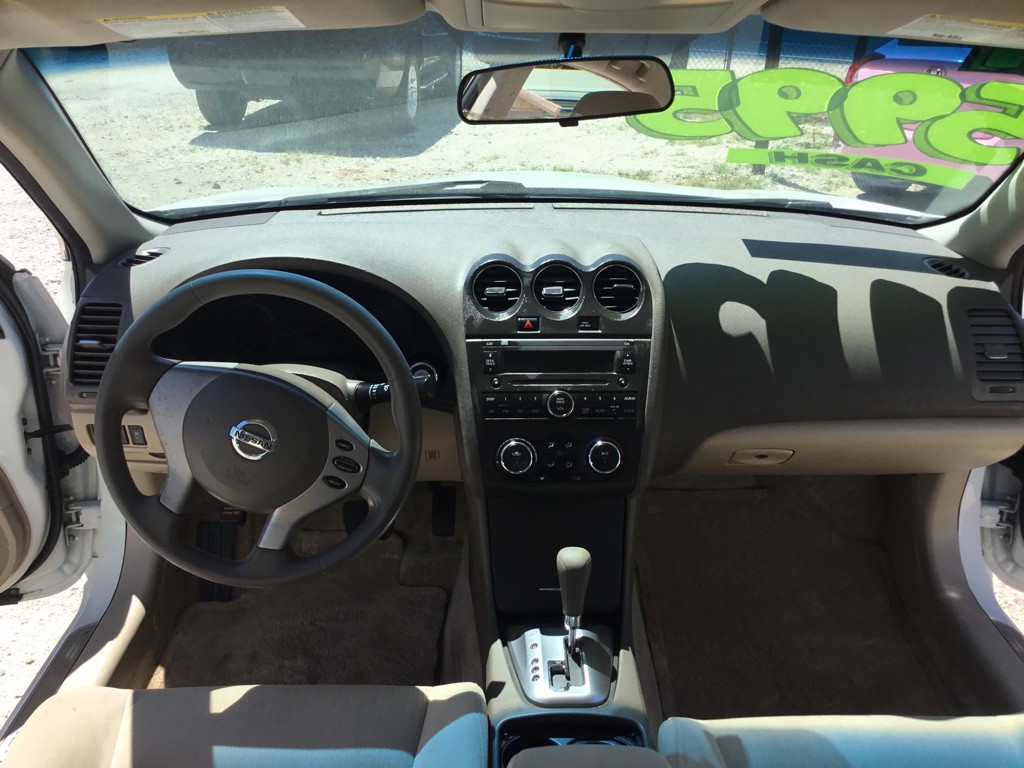 2011 Nissan Altima Image 11