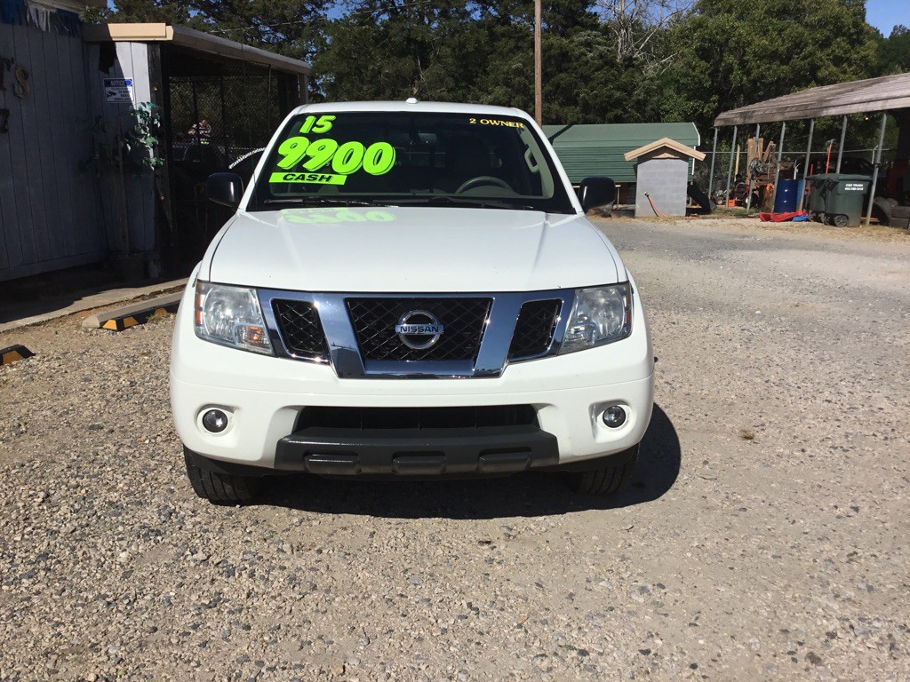 2015 Nissan Frontier Image 2