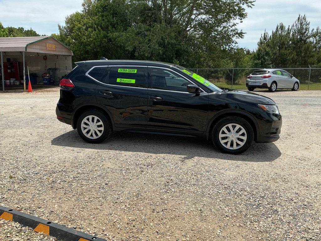2017 Nissan Rogue Image 4