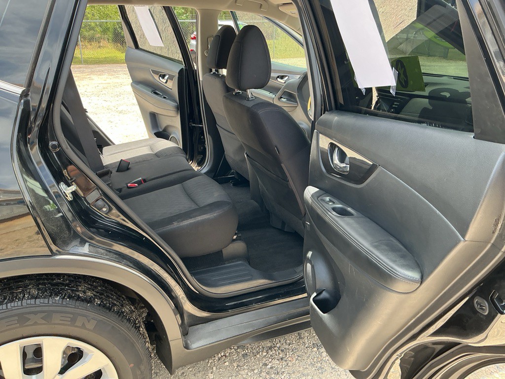 2017 Nissan Rogue Image 10