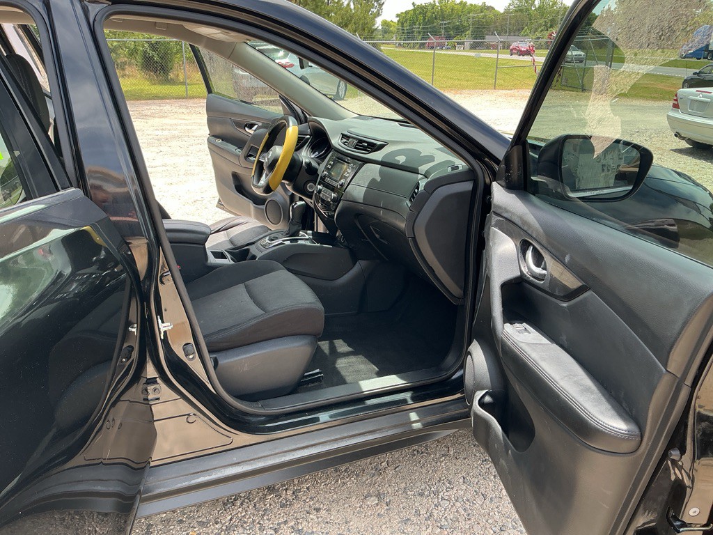 2017 Nissan Rogue Image 11